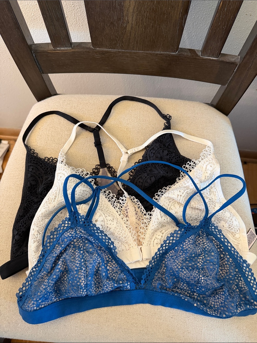 Victoria’s Secret Body by Victoria Lace Bralette Set Blue White Black Large